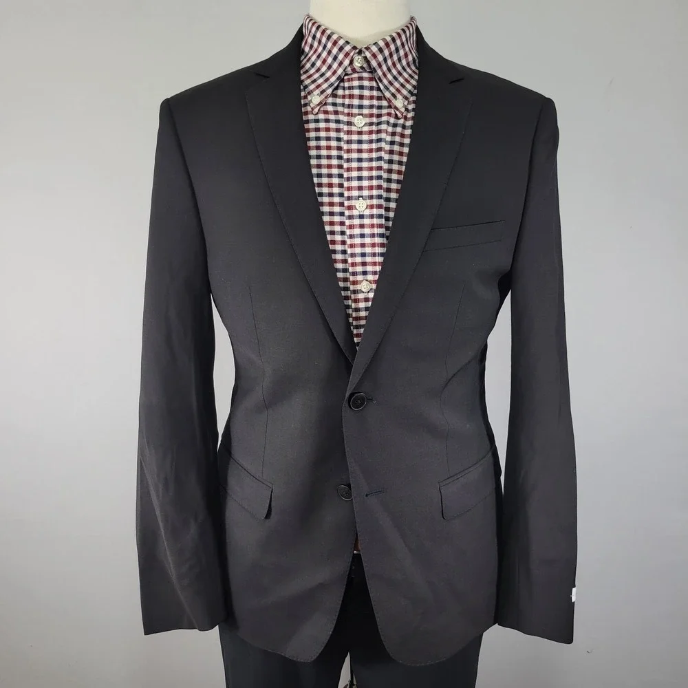 Calvin Klein Men's Sport Coat Blazer Two Button Black Wool Elastane Size 40R‎